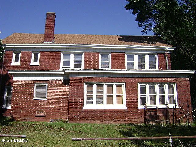 2nd image of 70 Clay St