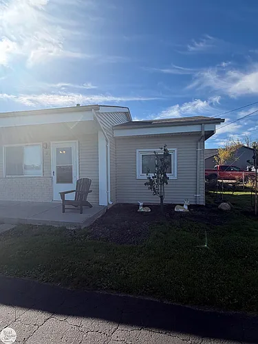 9237 River Rd Photo 1