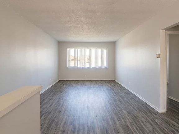 4th image of 8419-8425 S Western Ave #8425-05