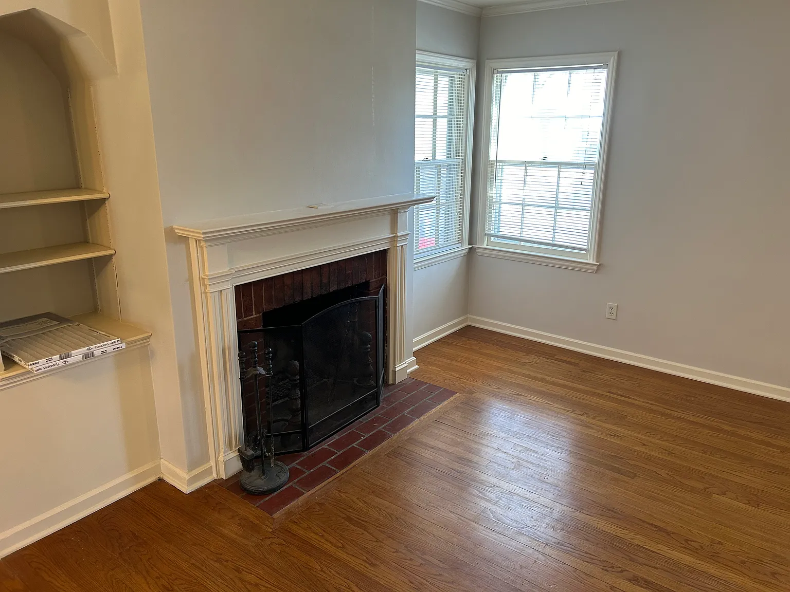 2 bed, 950 sqft, $1,900 — Photo 4