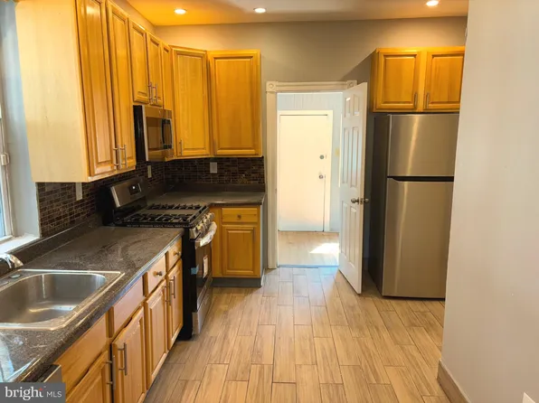 1520 W Wingohocking St, Philadelphia, PA 19140