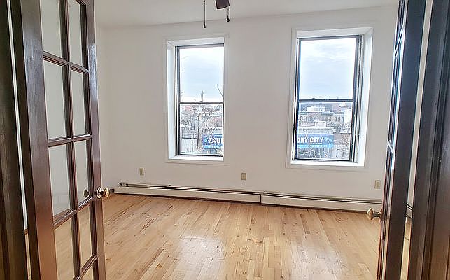 1st image of 619 Grand Ave APT 3
