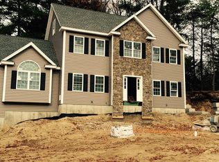 23 Chester St, Andover, MA 01810