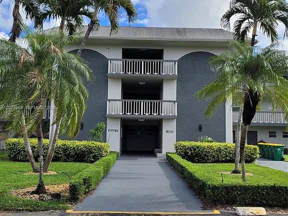 4th image of 1001 Hillcrest Ct APT 215