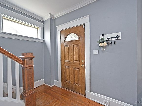 5th image of 3879 Mount Vernon Ave