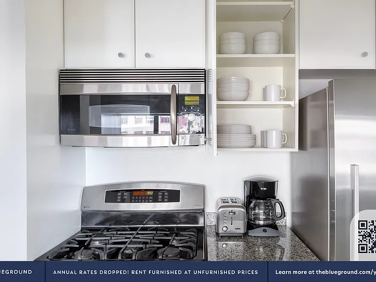 1 Union Sq S #17E — Photo 8