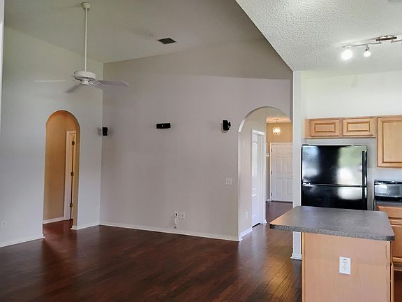 3rd image of 27219 Liriope Ct