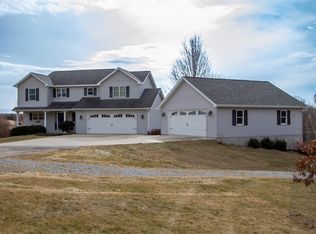 1792 Fox Ridge Rd, Pella, IA 50219