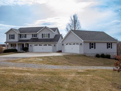 1792 Fox Ridge Rd, Pella, IA, 50219