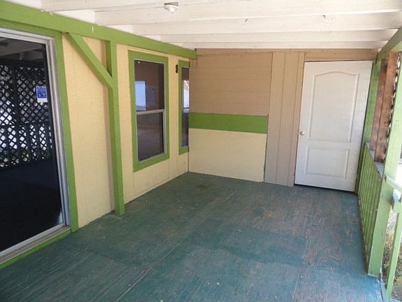 4th image of 447 Bond Dr