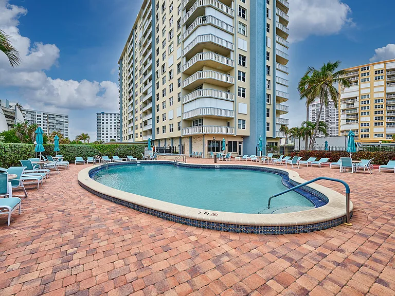 305 N Pompano Beach Blvd #1204 — Photo 32