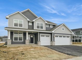 3154 Sugar Maple Dr, Chaska, MN 55318