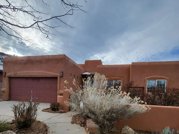 402 Coyote Canyon Dr, Gallup, NM 87301