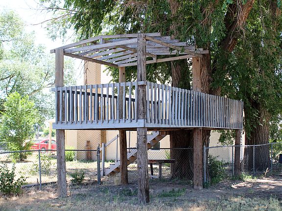 5th image of 712 6th St