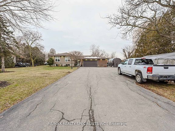 2nd image of 8136 Hornby Rd