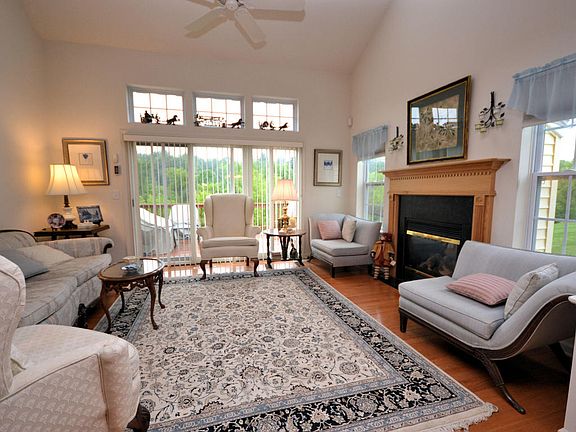3rd image of 29 Waverly Pl
