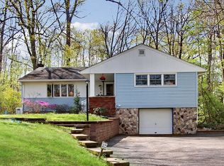 89 Oakland St, Berkeley Heights, NJ 07922