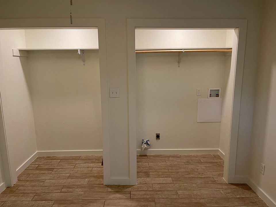2nd image of 727 Gunstream Ln