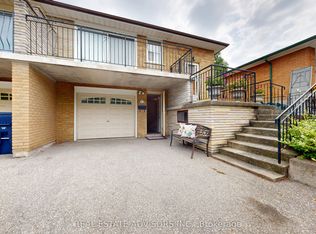 57 Hucknall Rd, Toronto, ON M3J1W1