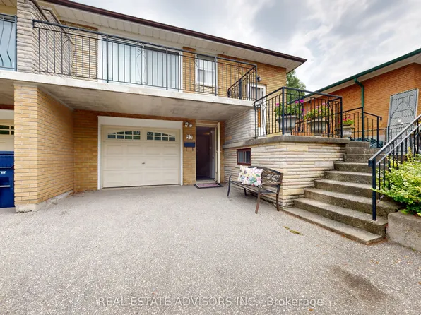 57 Hucknall Rd, Toronto, ON M3J 1W1