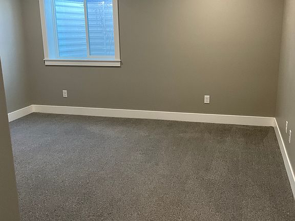 4th image of 10601 N 36 E