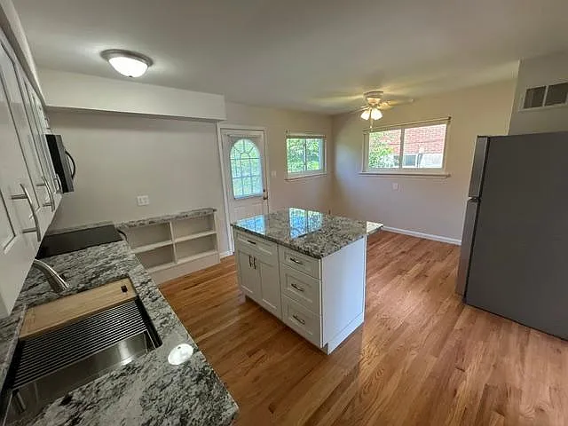 1725 S 5th St — Photo 3