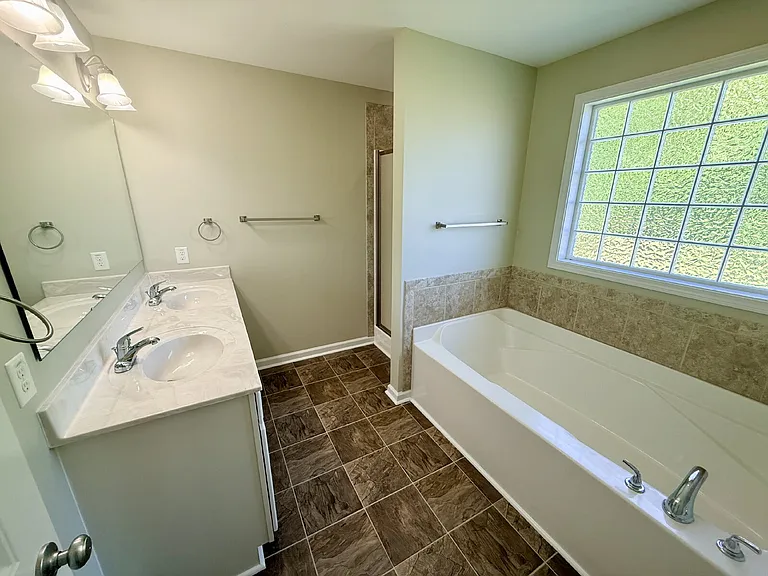 138 Ladden Ln — Photo 22