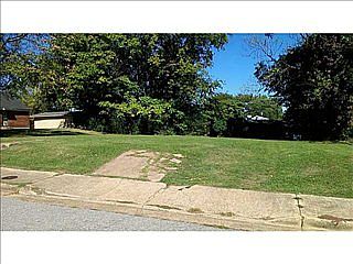 2nd image of 86 Lucy Ave