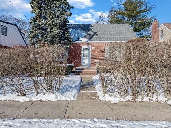 277 Elmont Road, Elmont, NY 11003