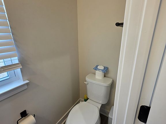 4th image of 9773 Oaklawn Blvd NW
