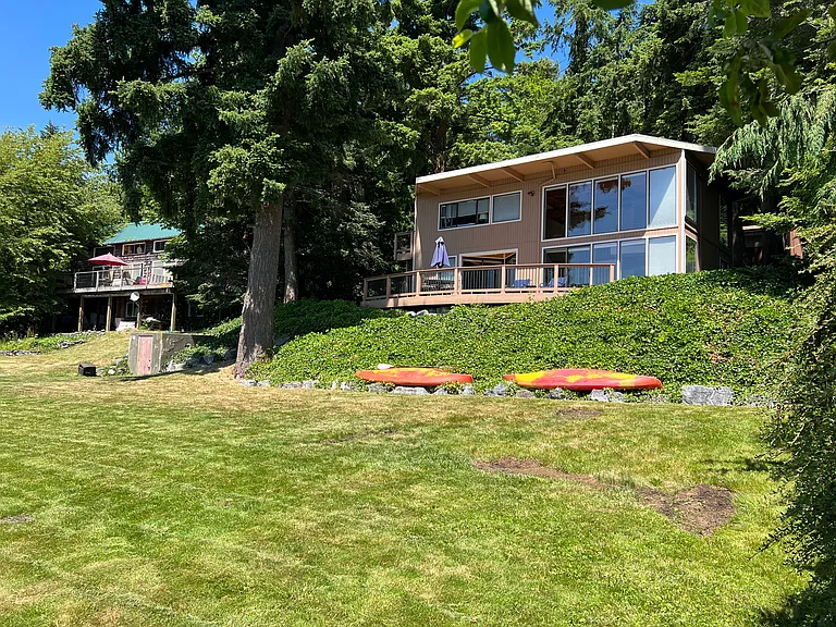 2058 Dellesta Dr — Photo 21