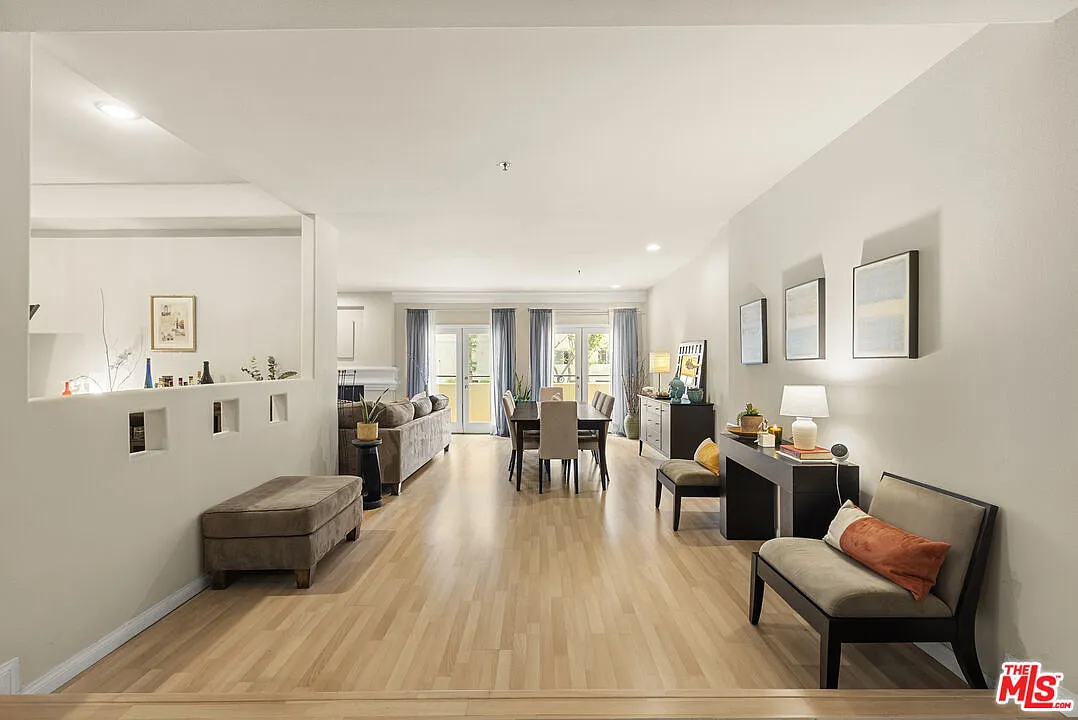 2 bed, 3.0 bath, 1652 sqft, $5,300 — Photo 4