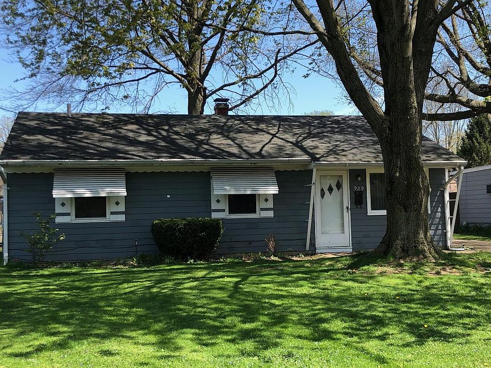2nd image of 929 East Dr