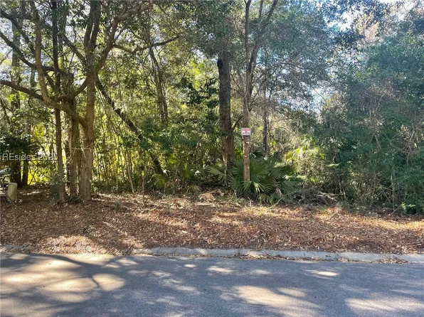 9 Myrtle St, Hilton Head Island, SC 29926