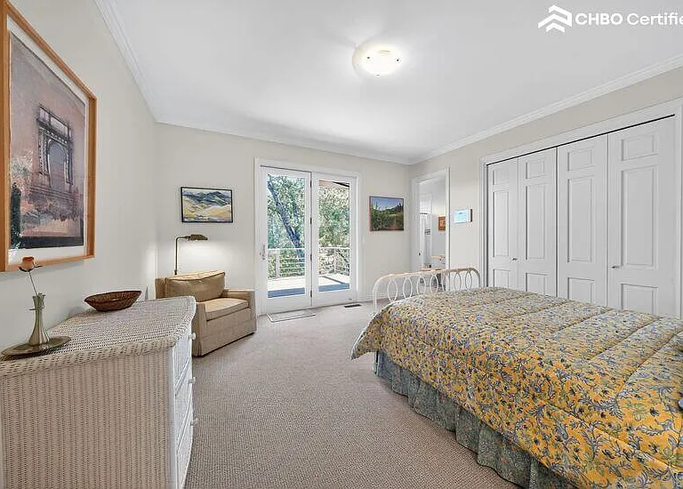 Upstairs bedroom with upstairs bath