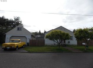 2804 Myrtle St, North Bend, OR 97459