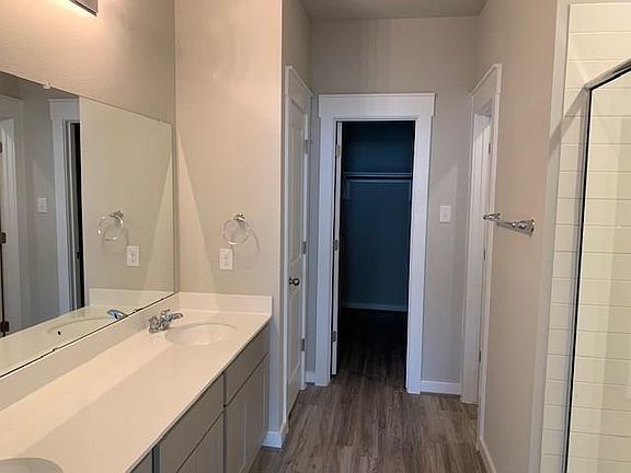 5th image of 232 Fieldwood Dr #C