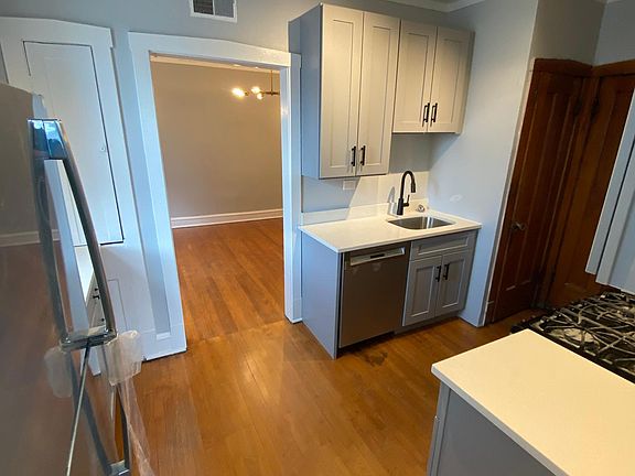 5th image of 1658 W Olive Ave #2