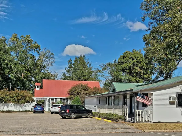 724 W Canal St, Picayune, MS 39466