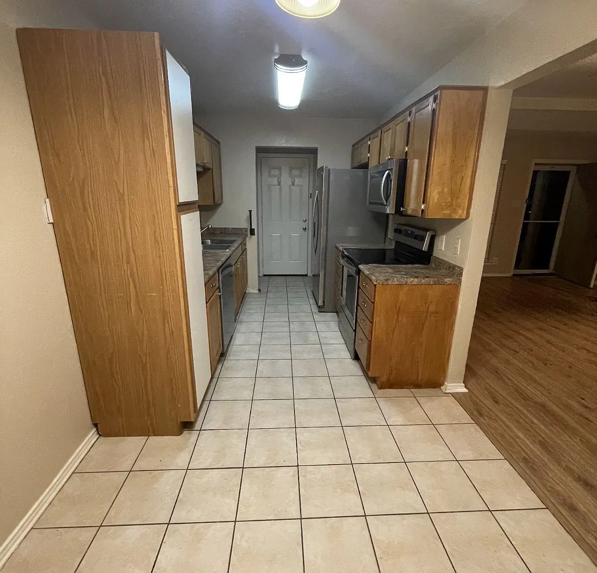 3 bed, 1300 sqft, $1,795 — Photo 3