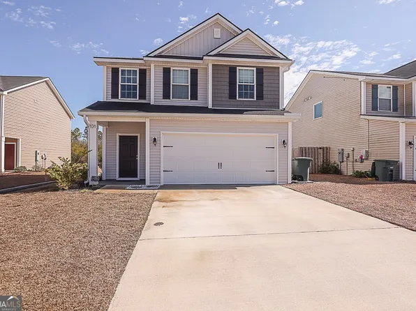 131 Battalion Ln, Hinesville, GA 31313