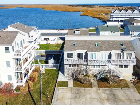 101 11th St N #A, Brigantine, NJ 08203