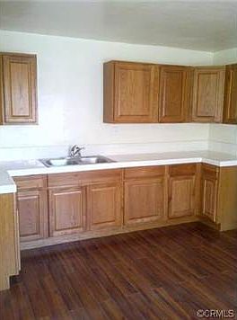 3rd image of 9623 Linden Ave
