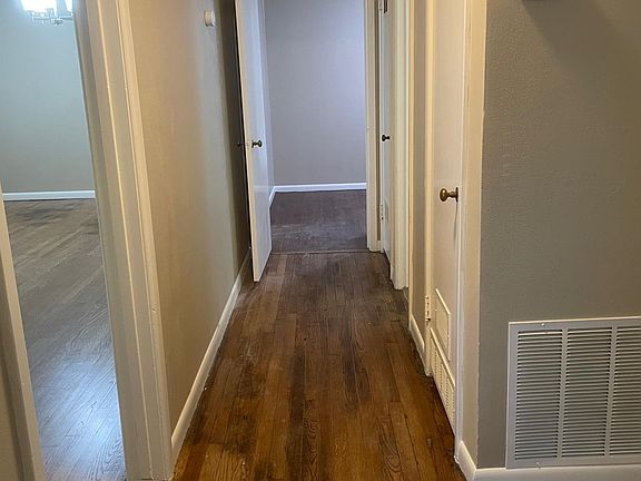 5th image of 501 Woodlawn Dr
