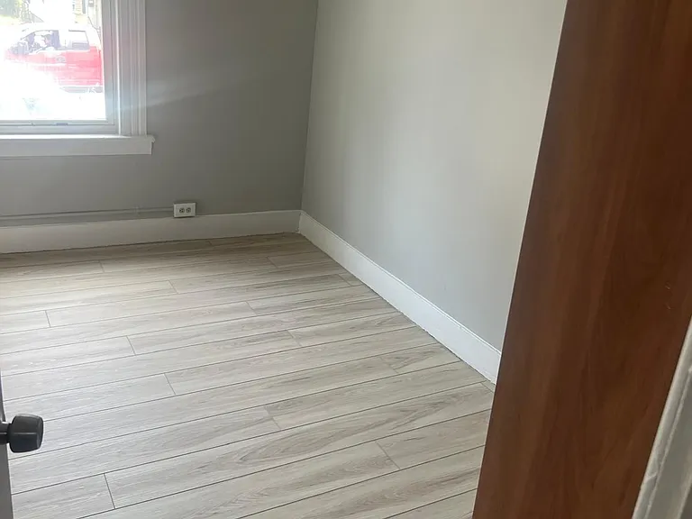 30 Sherman St #1 — Photo 12