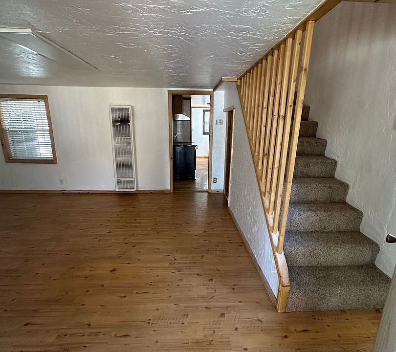 1st image of 3740A Birch Ave