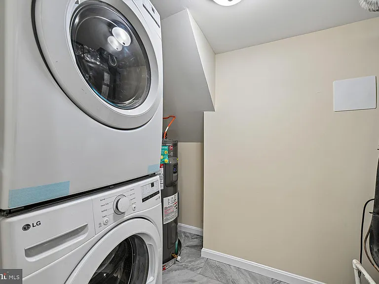 8805 Bolero Ct — Photo 53