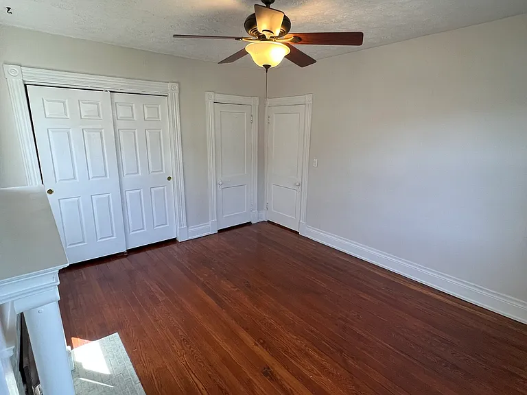 3935 Burwood Ave #2 — Photo 8