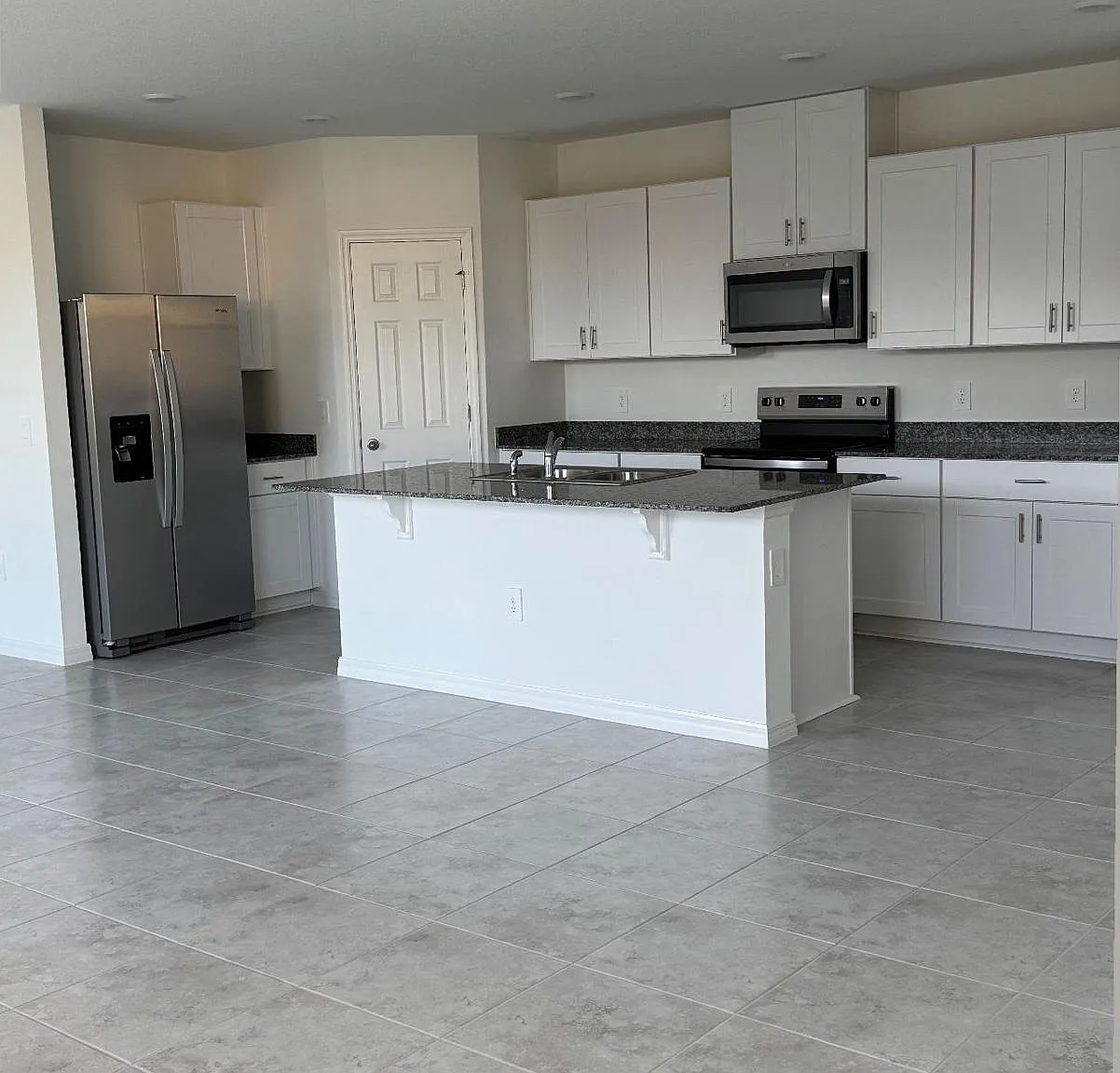 4 bed, 1840 sqft, $2,200 — Photo 4