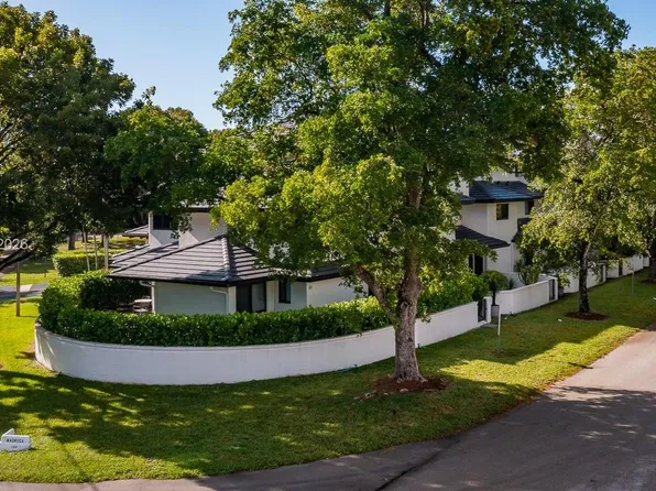 5750 Turin St APT 206, Coral Gables, FL 33146